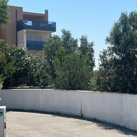 - Kera Apartament
