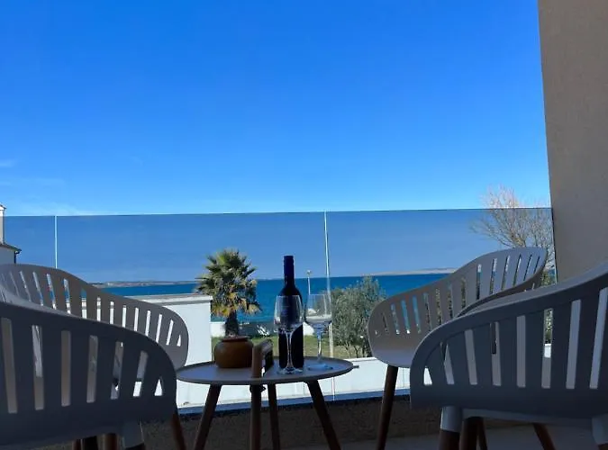 - Kera Apartamento Nin