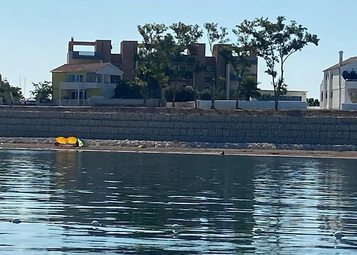 - Kera Apartamento Nin